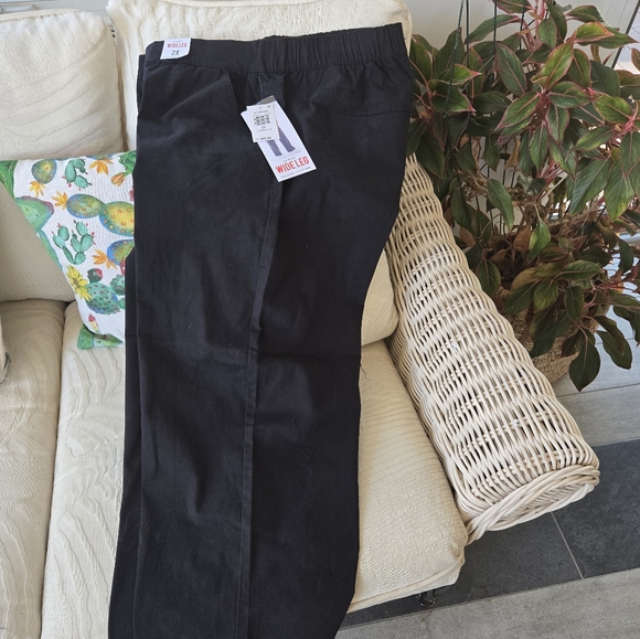 Trousers - Picture 2 of 8